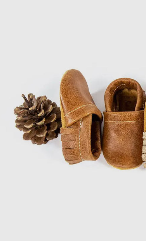 Starry Knight Design - Moccasins Baby Infant & Toddler Shoes: 2 (6m) 4.5" / Saddle (Mid Brown)