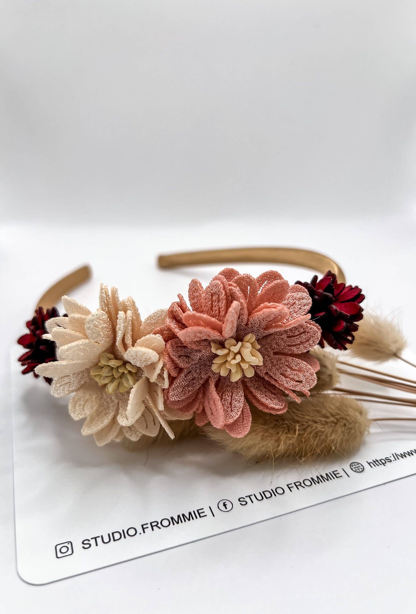 Studio Frommie - Tiara flowers 5